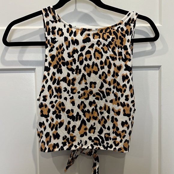 Leopard Print Crop Top - Picture 2 of 2